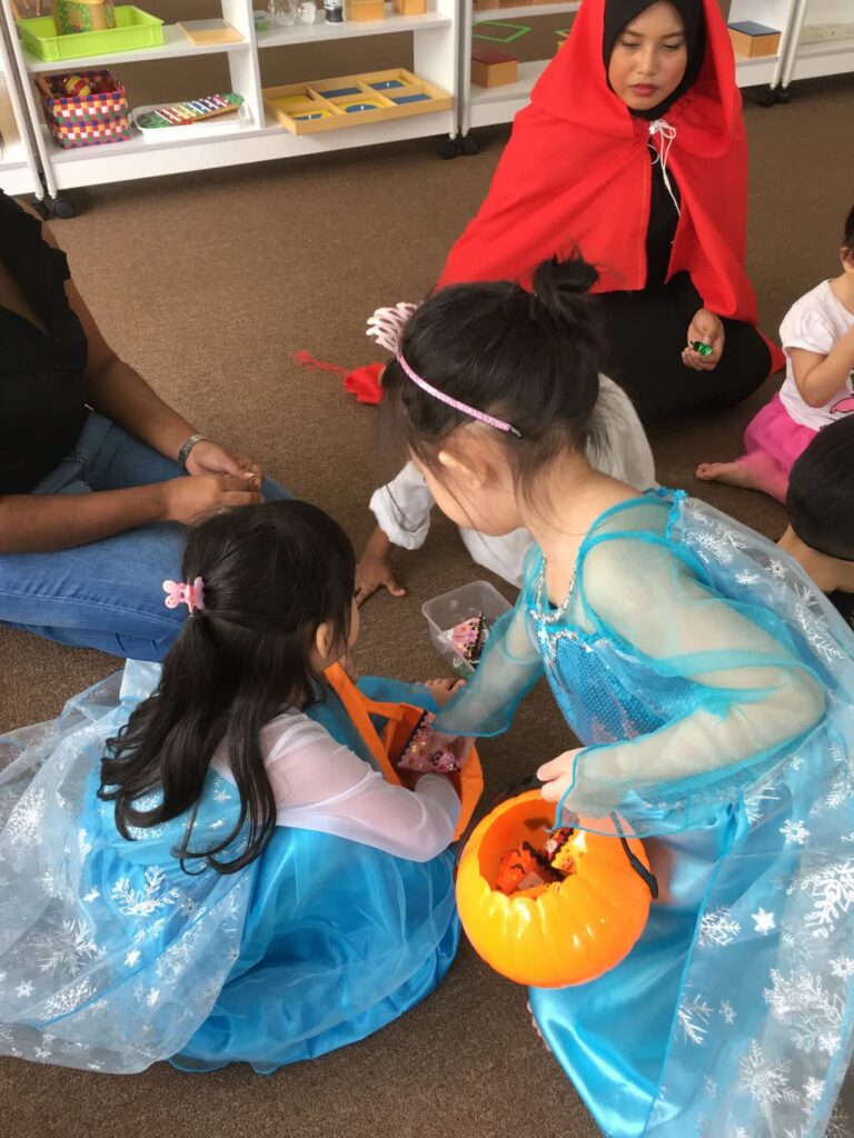 2016-Halloween-Montessori-Kids-Academy-40-e1524117747316