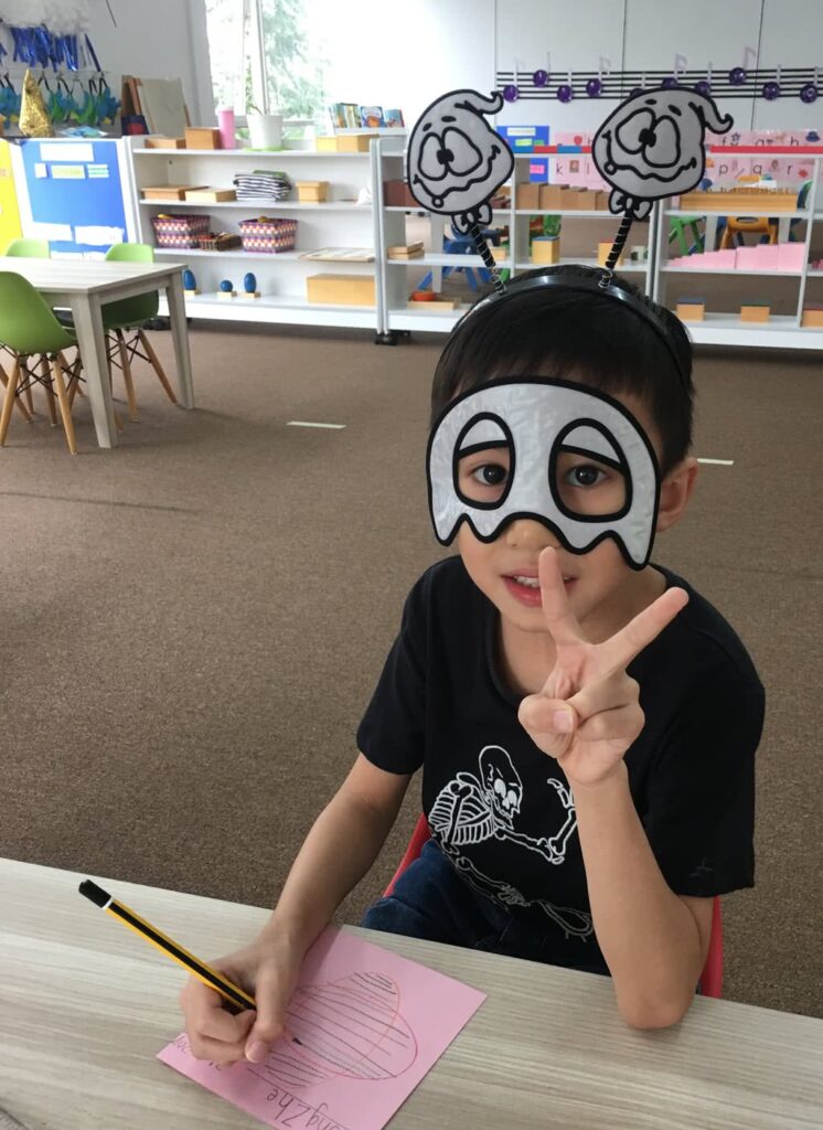 2017-Halloween-Montessori-Kids-Academy-03