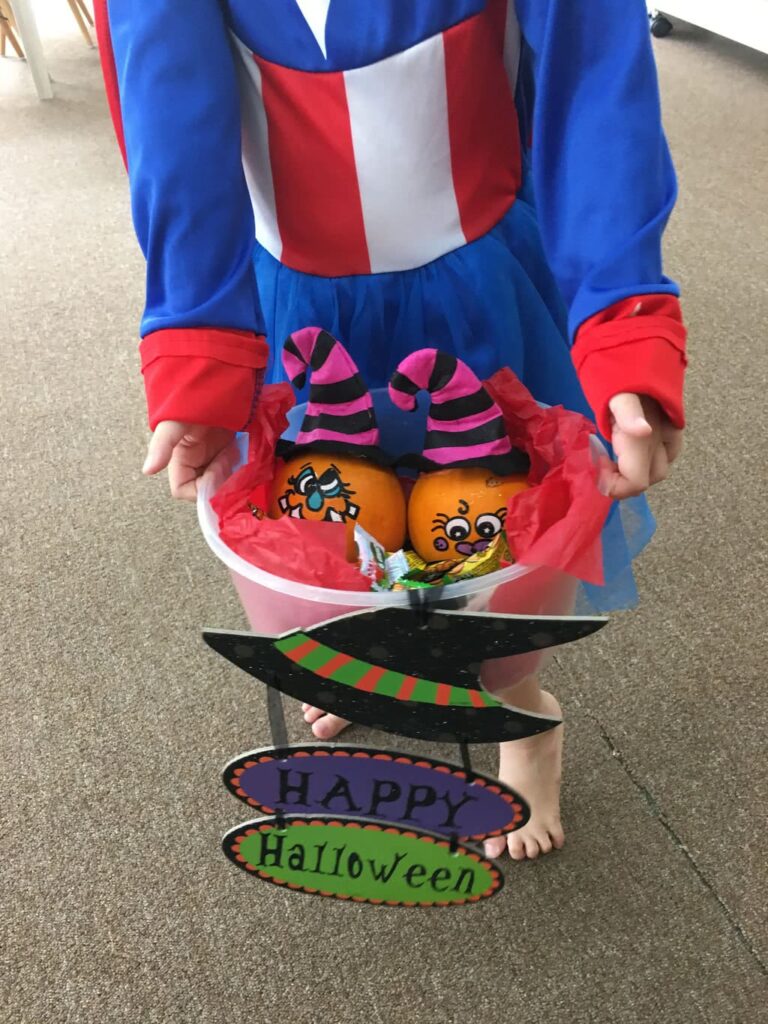 2017-Halloween-Montessori-Kids-Academy-05-e1525057607111