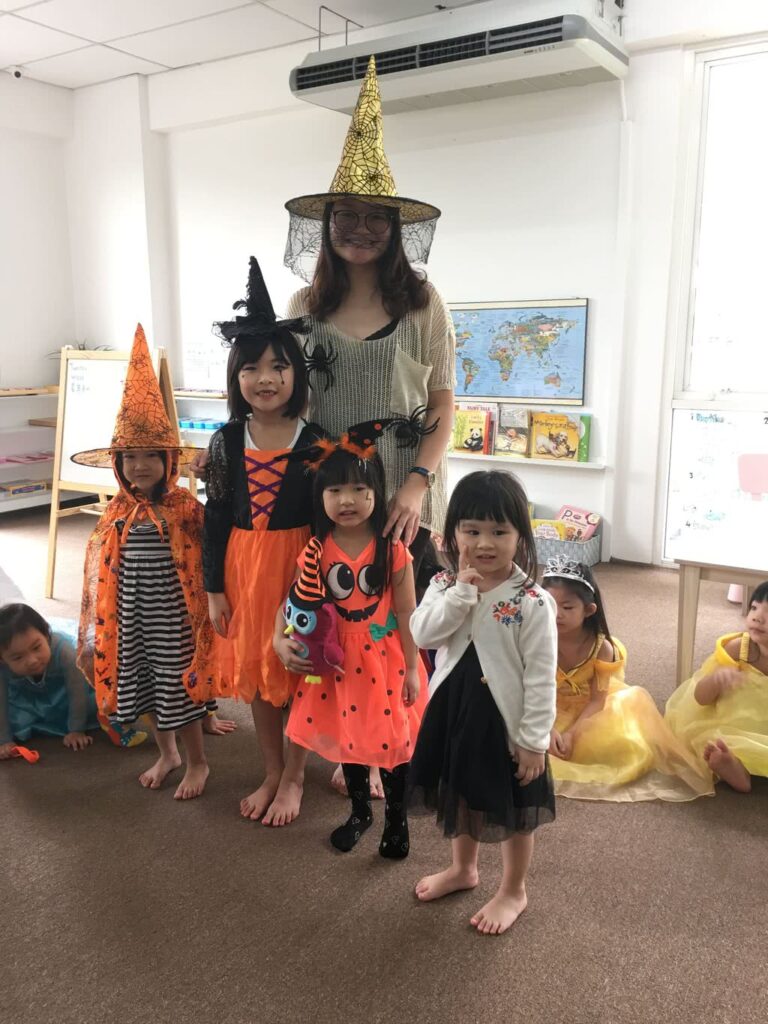 2017-Halloween-Montessori-Kids-Academy-22-e1525057030683