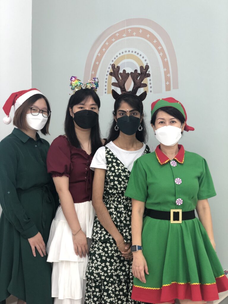 2021-Christmas-Party-1359