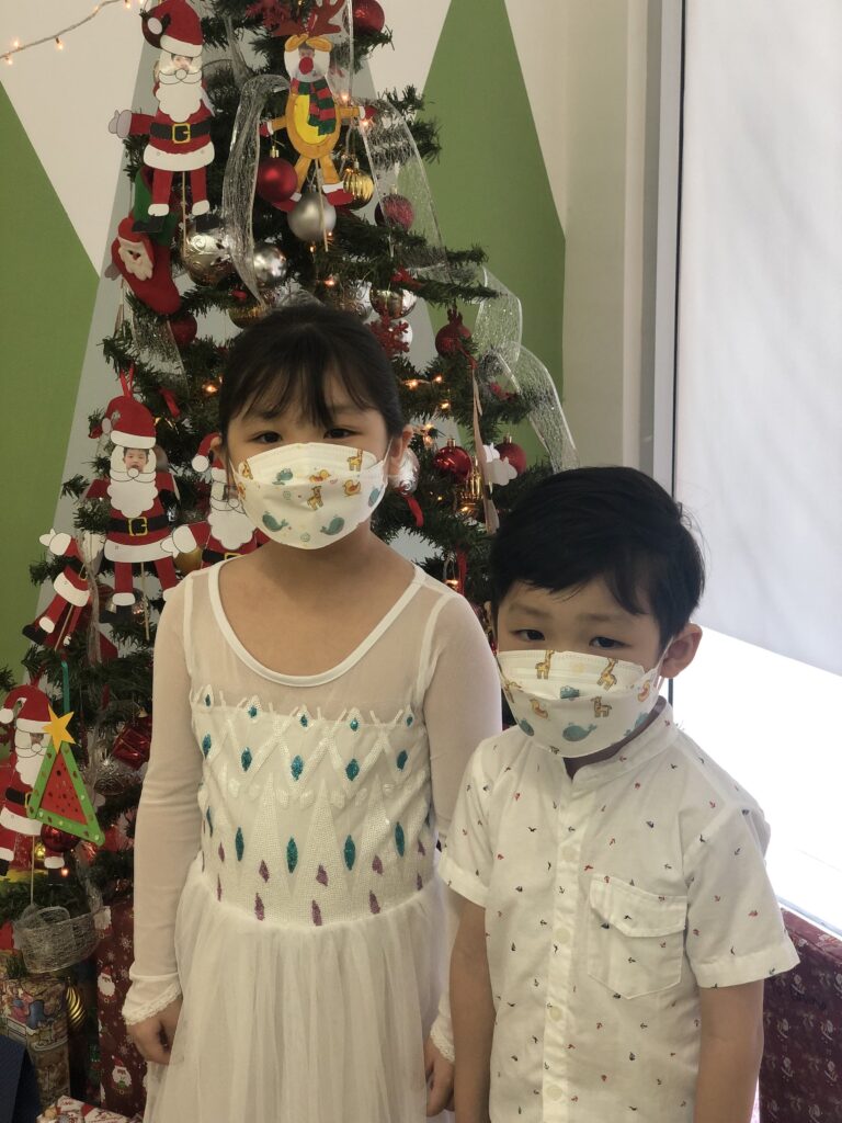 2021-Christmas-Party-1365