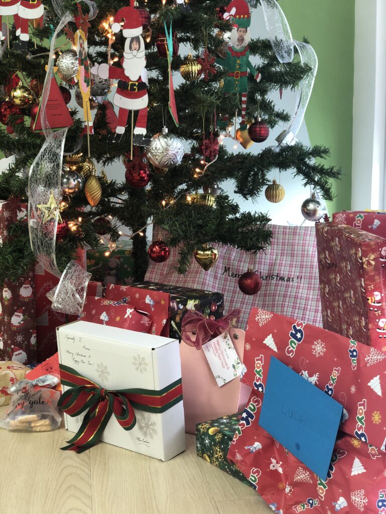 2021-Christmas-Party-1384