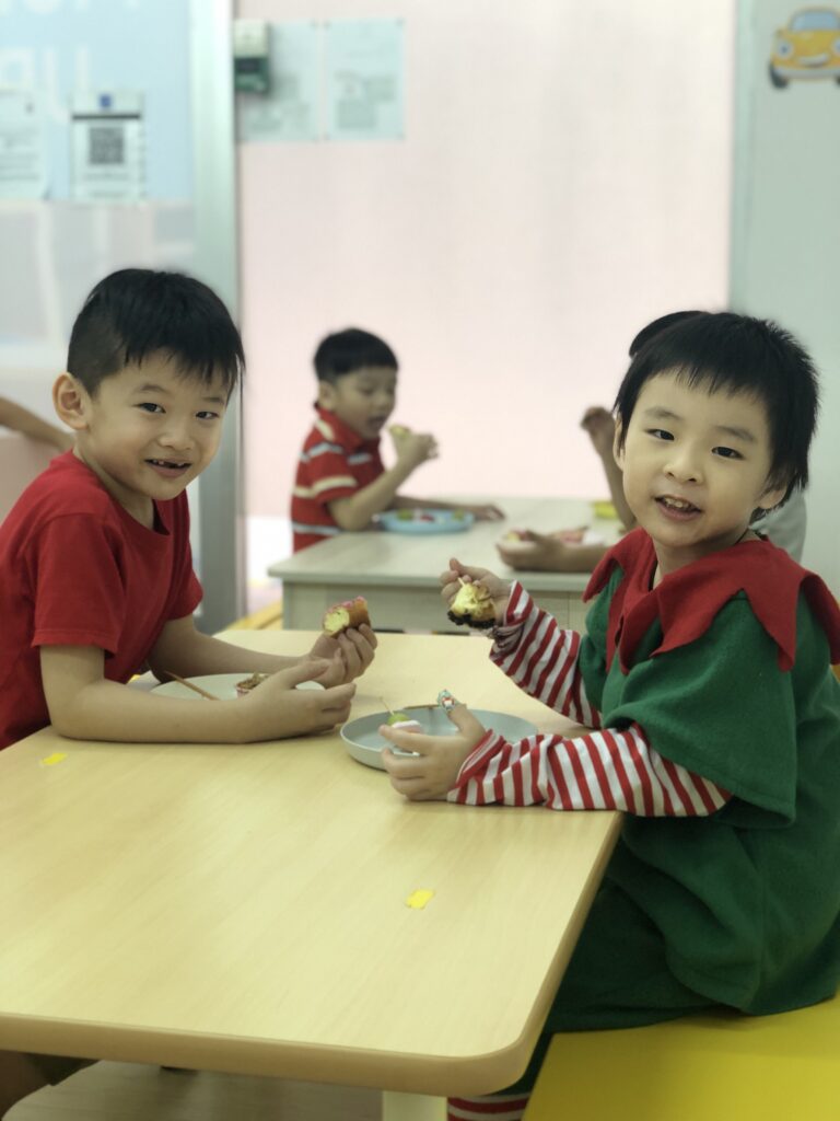 2021-Christmas-Party-1409