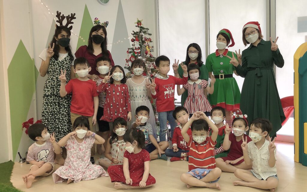 2021-Christmas-Party-1471