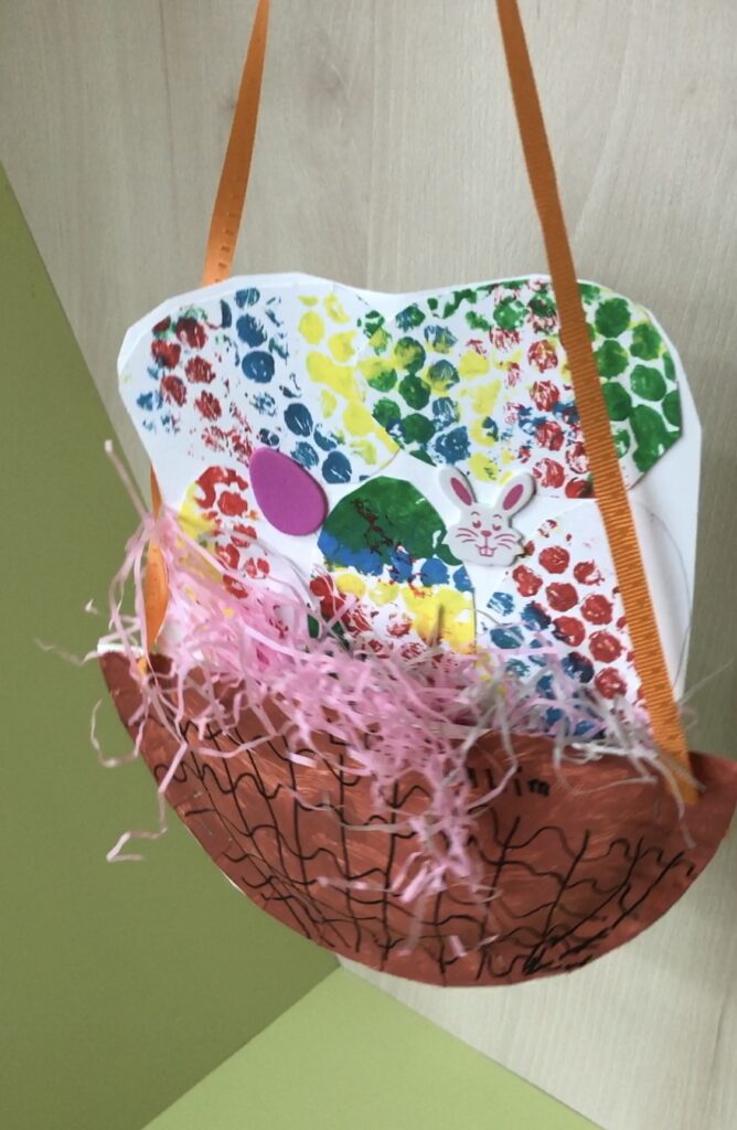 Montessori Kids Academy 2022 Easter Craft