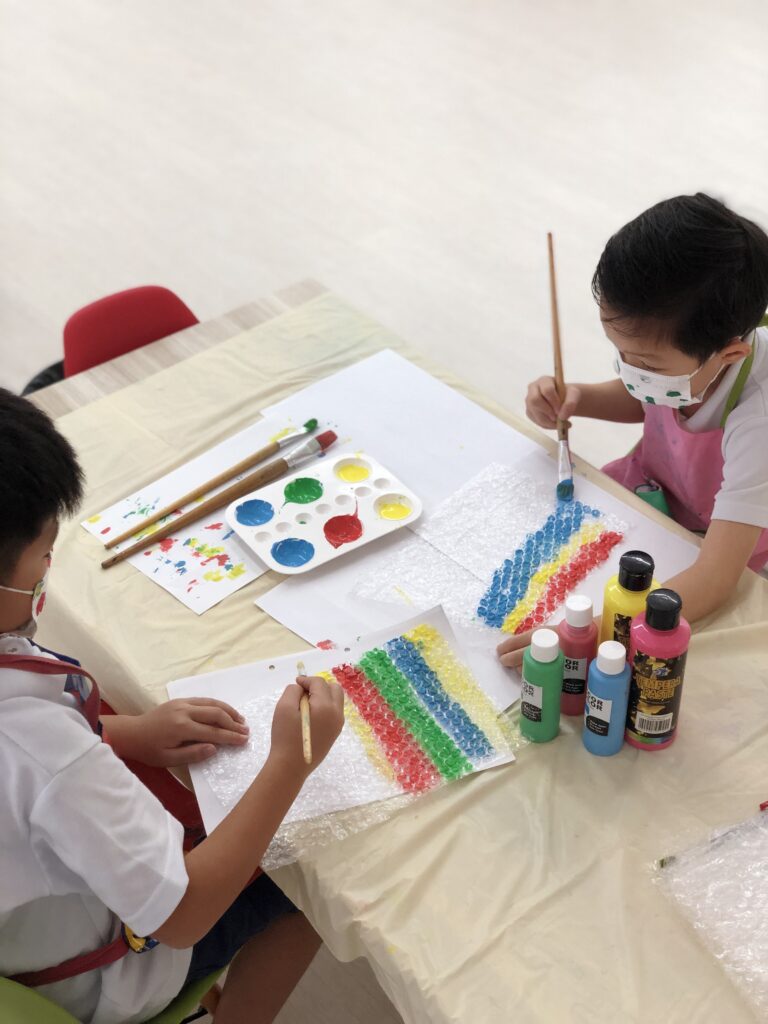 Bubble-Wrap-Painting-2