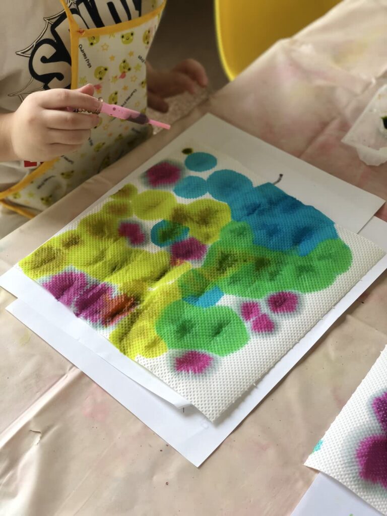 dropper-painting-montessori-kids-academy